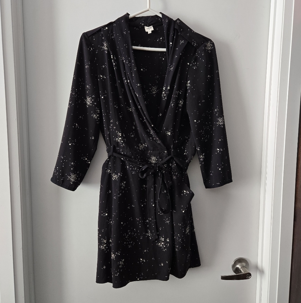 Aritzia Wilfred Franca Wrap Dress With Pockets